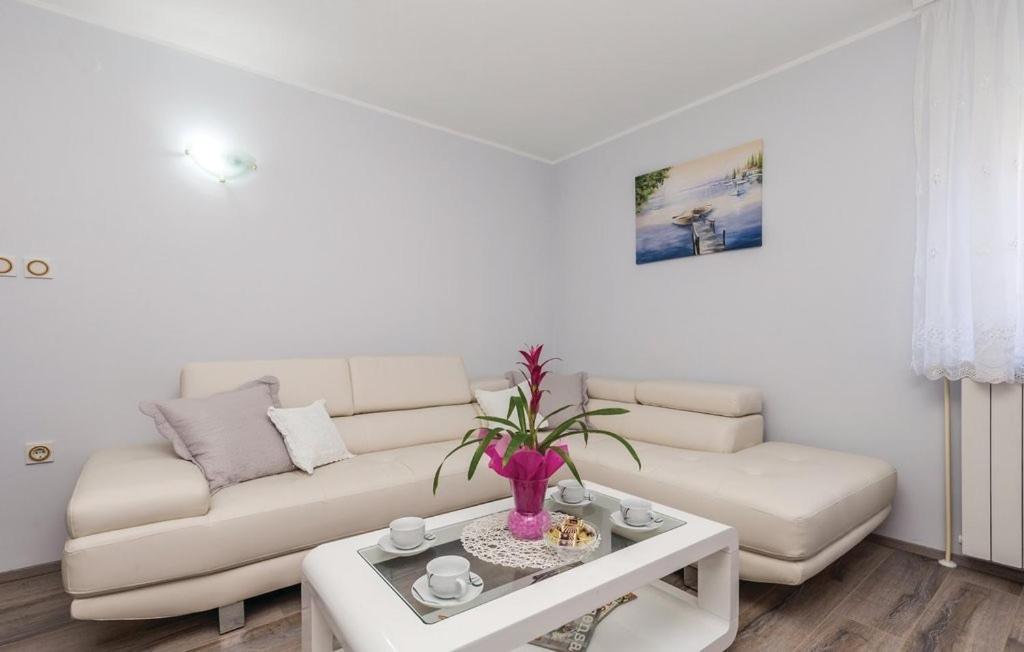 Apartman Viskovo-Opatija 4* Leilighet Eksteriør bilde